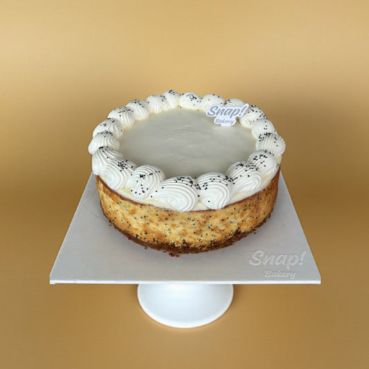New York Cheesecake with Poppyseed